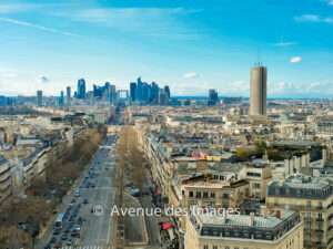 Avenue de la Grande Armée and La Défense