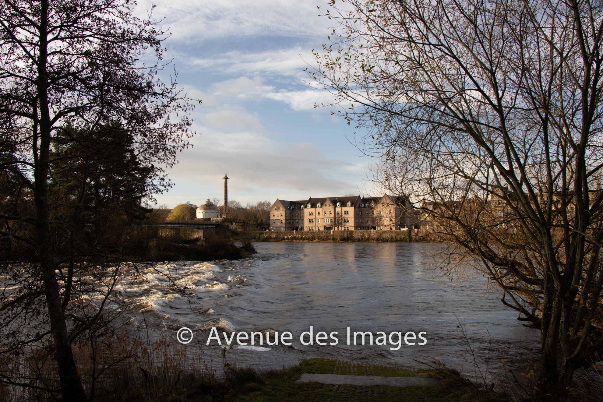 Perth river weir