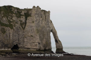 Falaise d'Aval at low tide from the beach in Etretat